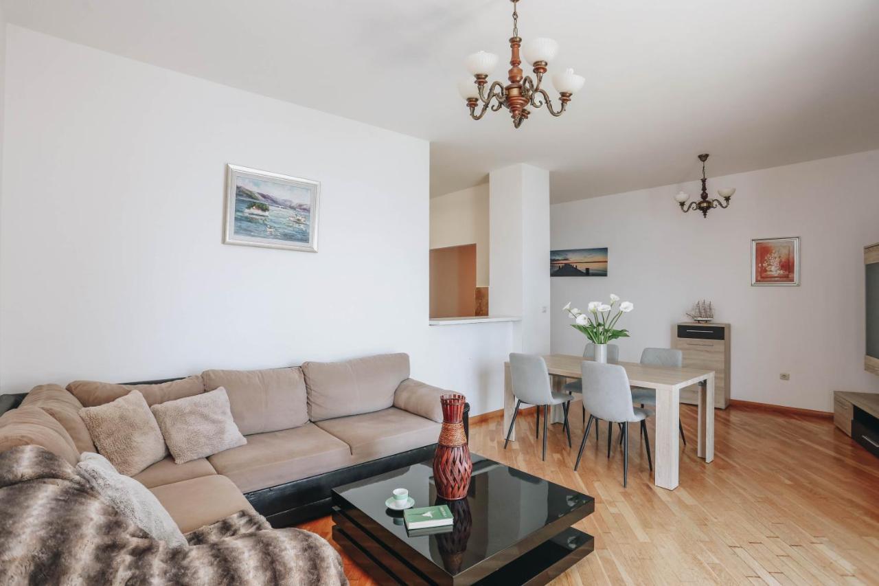 Apartment Near Ponta Nova Of Rafailovici Bečići エクステリア 写真