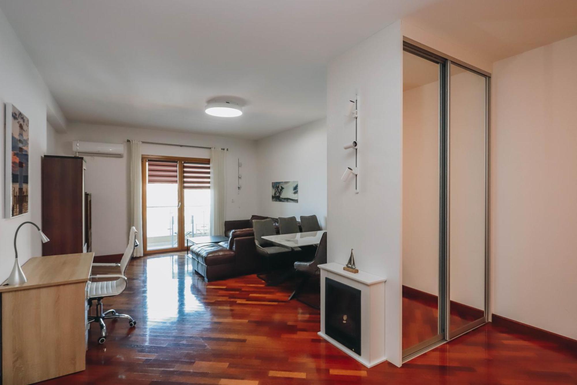 Apartment Near Ponta Nova Of Rafailovici Bečići エクステリア 写真
