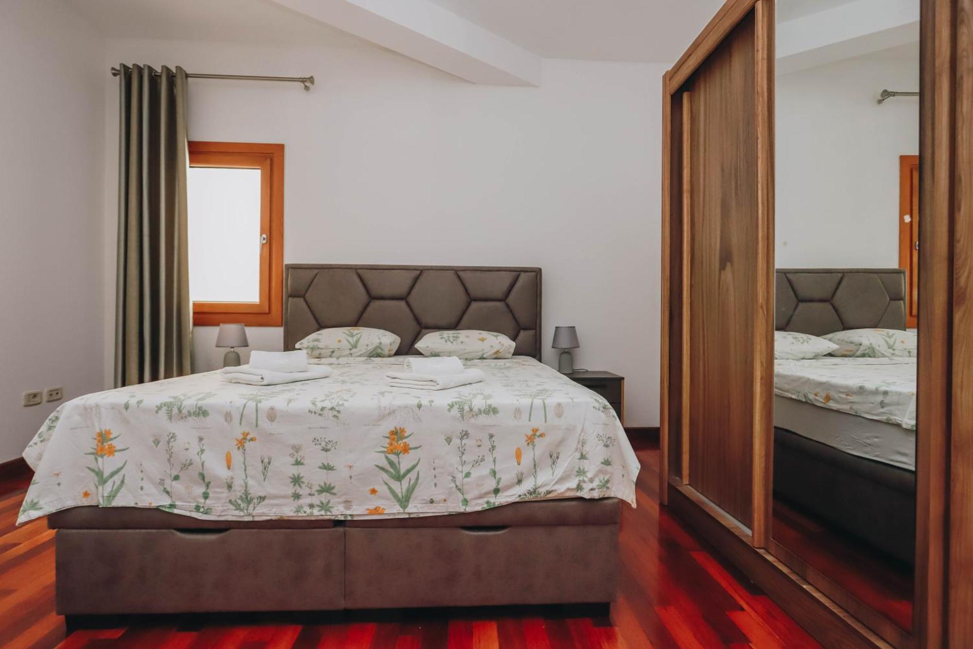 Apartment Near Ponta Nova Of Rafailovici Bečići エクステリア 写真